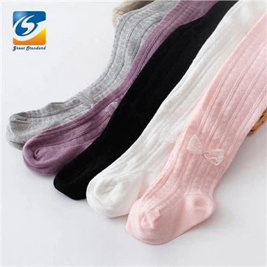 Vienspalvės bambukinės pėdkelnės